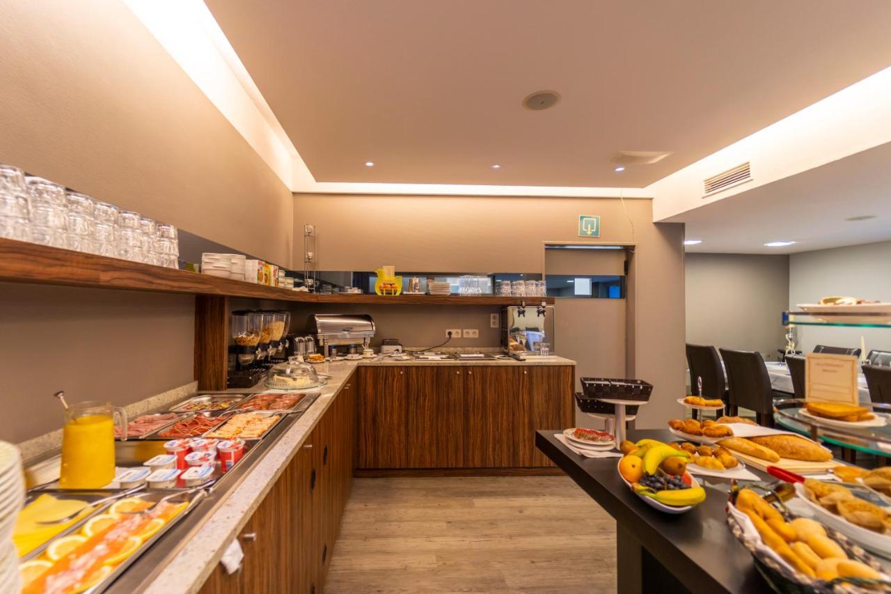 Hotel Ambiotel Tongeren Bagian luar foto
