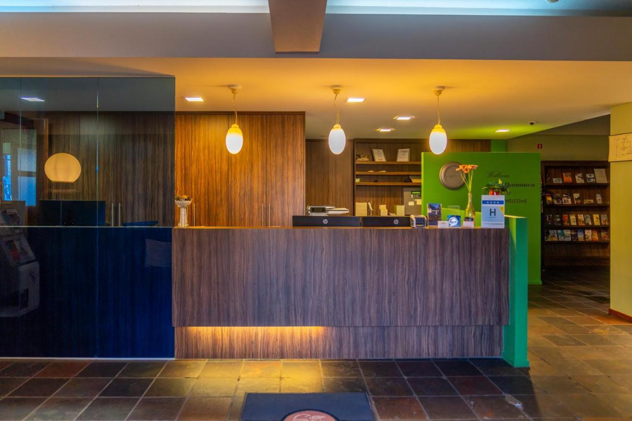 Hotel Ambiotel Tongeren Bagian luar foto