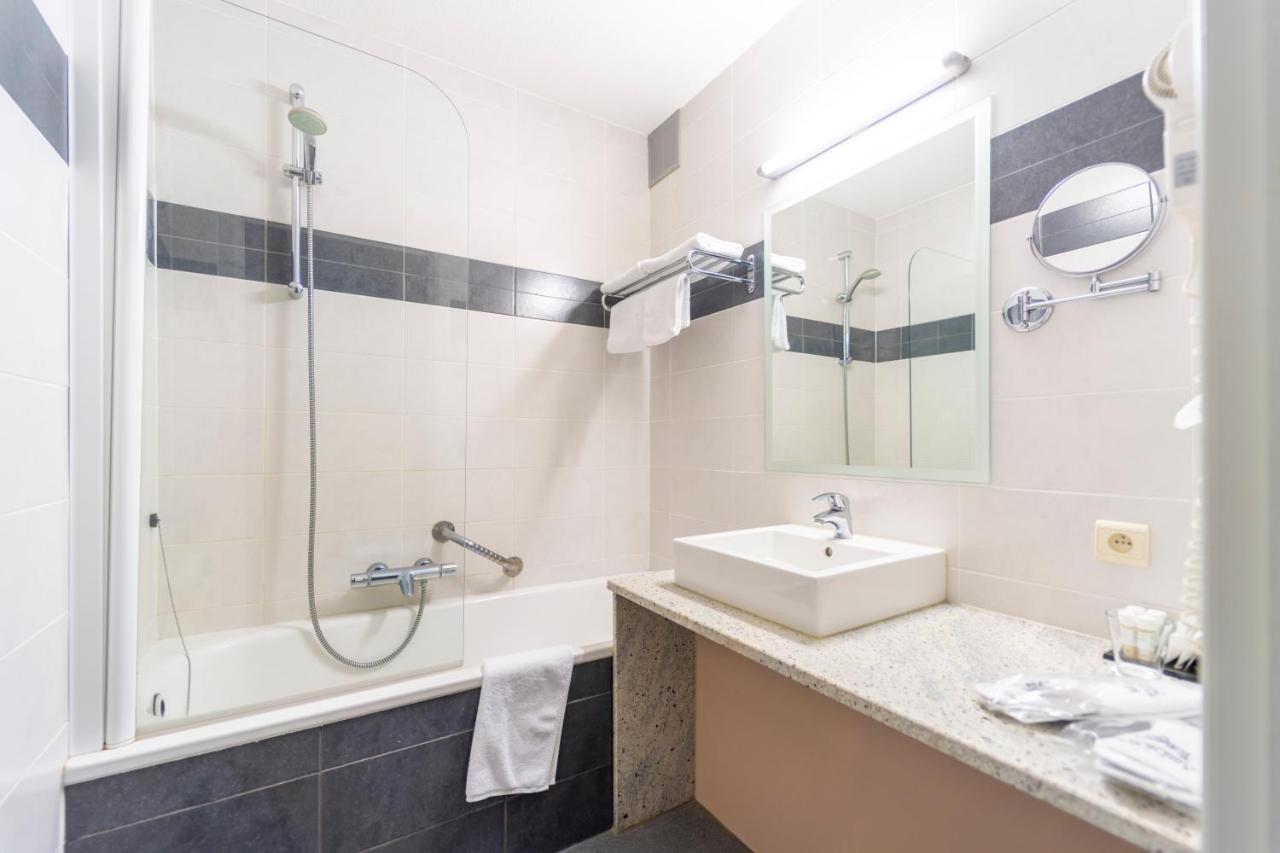 Hotel Ambiotel Tongeren Bagian luar foto